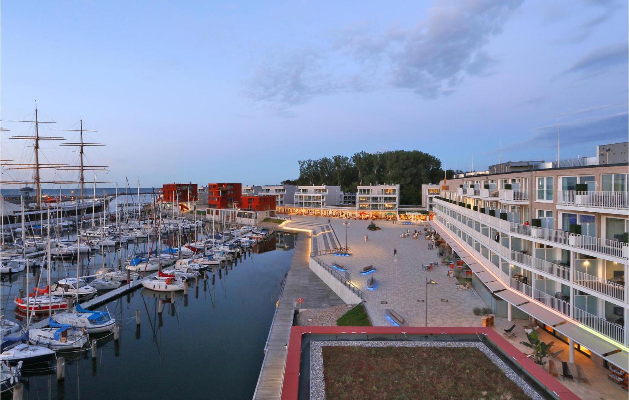 Duenenvilla Penthouse Superior Lübeck Exteriör bild